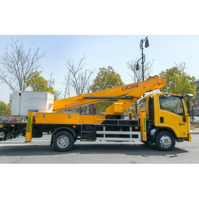 ISUZU Insulated Aerial Work Platform, 189 HP, 21