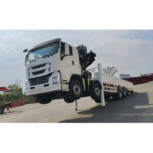 ISUZU GIGA 8x4 tow truck with crane - 16 tons, 420 hp.