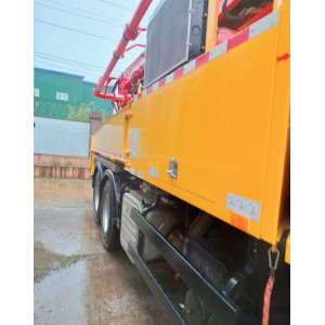 ISUZU GIGA concrete pump, 4x2, 380 hp, 30 m, Conelle