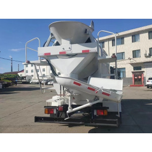 ISUZU ELF concrete mixer truck, 4x2, 205 hp, 4 m3