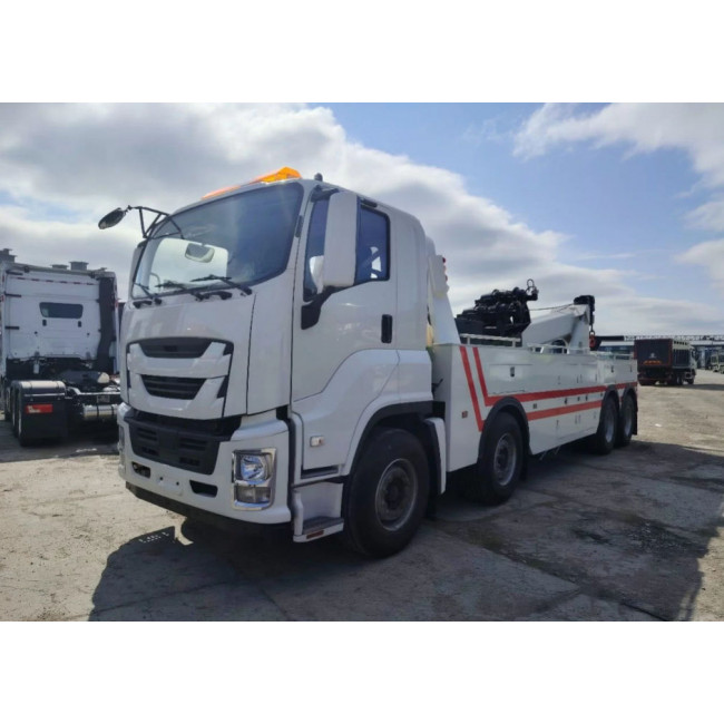ISUZU GIGA 8x4 tow truck - 25 tons, 380 hp.