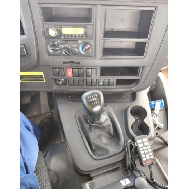 ISUZU GIGA 8x4 tow truck - 25 tons, 380 hp.