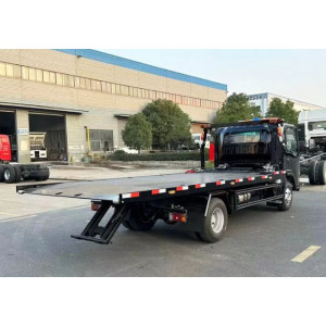 ISUZU ELF (N-series) tow truck, 5 t