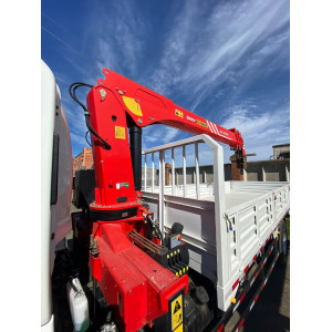 ISUZU GIGA 7-tonne on-board crane