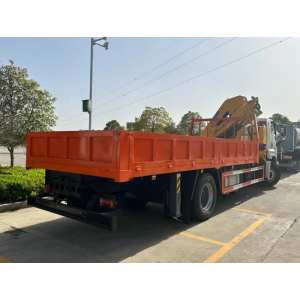 ISUZU GIGA 12-tonne on-board crane