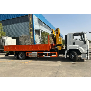 ISUZU GIGA 12-tonne on-board crane