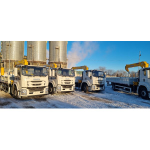 ISUZU 700P 5-tonne on-board crane