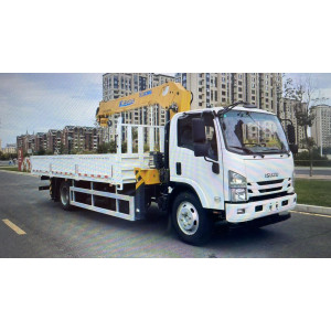 ISUZU 700P 5-tonne on-board crane