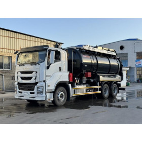 ISUZU GIGA 6x4 Vacuum Cleaner, 380 HP, 17 m3