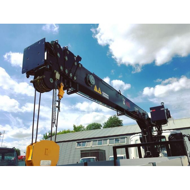 GIGA CYZ52Q HIAB 270 T Flatbed Truck