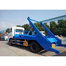 A slingshot garbage truck based on the ISUZU NQR90 L-H
