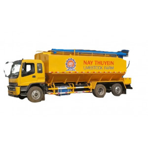 ISUZU 6X4 Tanker Truck for Transportation of Feed and Bulk Materials
