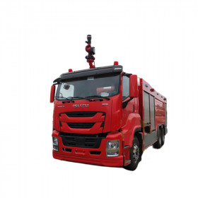 ISUZU GIGA 10,000-liter automatic fire truck