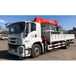 ISUZU GIGA 4x2 flatbed truck with a 7-ton crane, 205 hp.