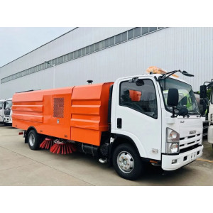 ISUZU ELF vacuum sweeper, 4 m3