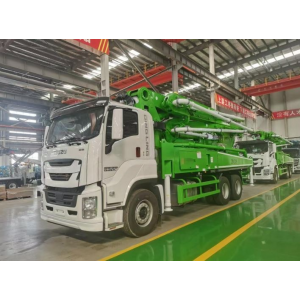ISUZU 6x4 concrete pump, 30 m