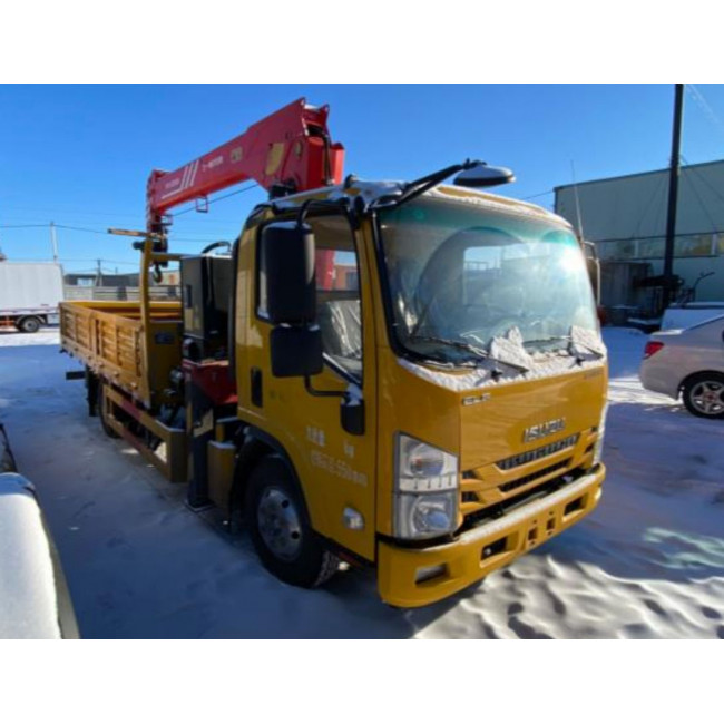 ISUZU ELF 3.1 t on-board crane